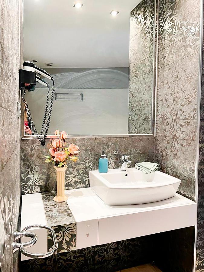 By La Rambla Rooms Barcelona Luaran gambar